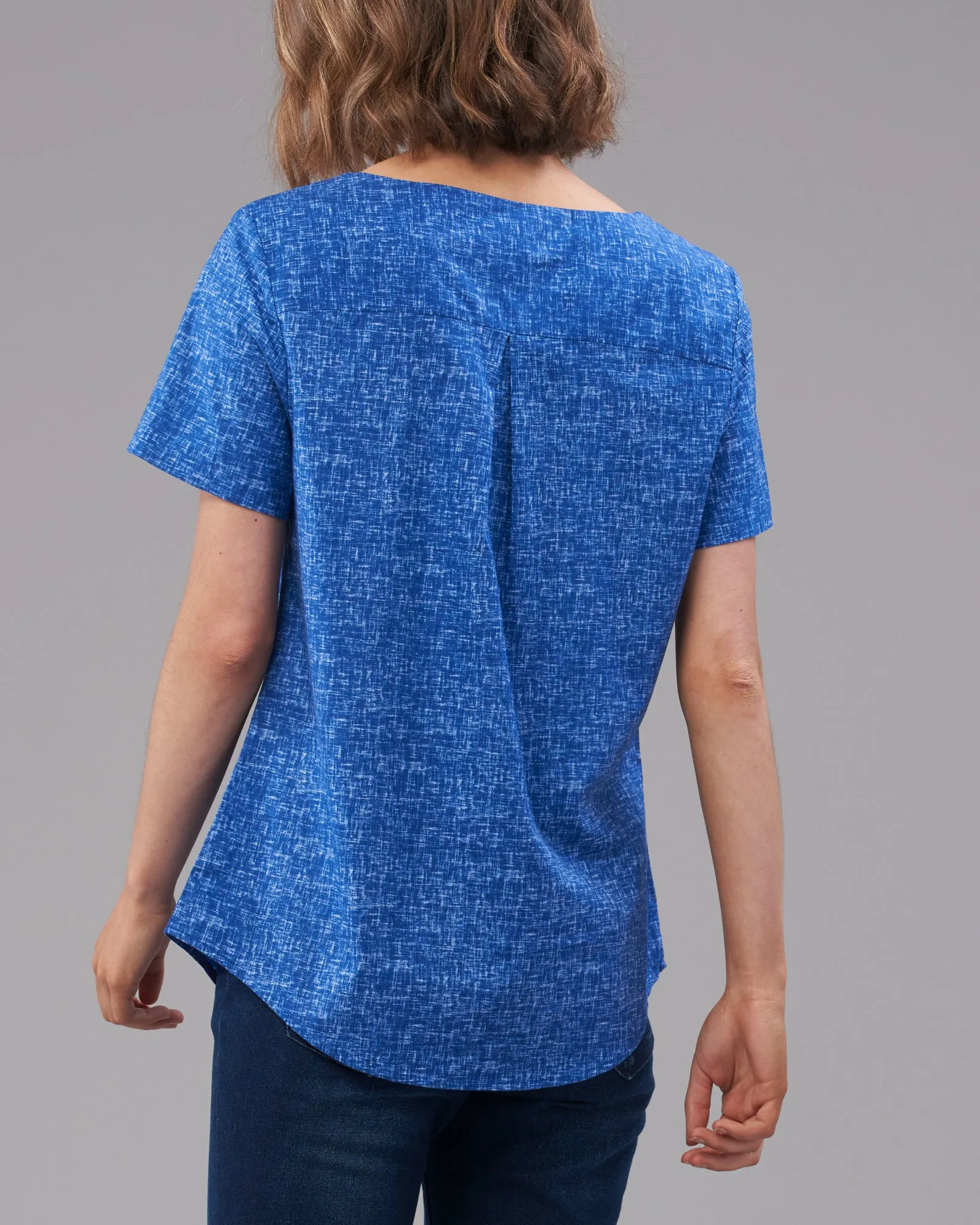 COTTON PLEAT NECK TOP
